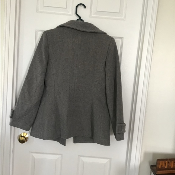 Coat - Picture 7 of 8